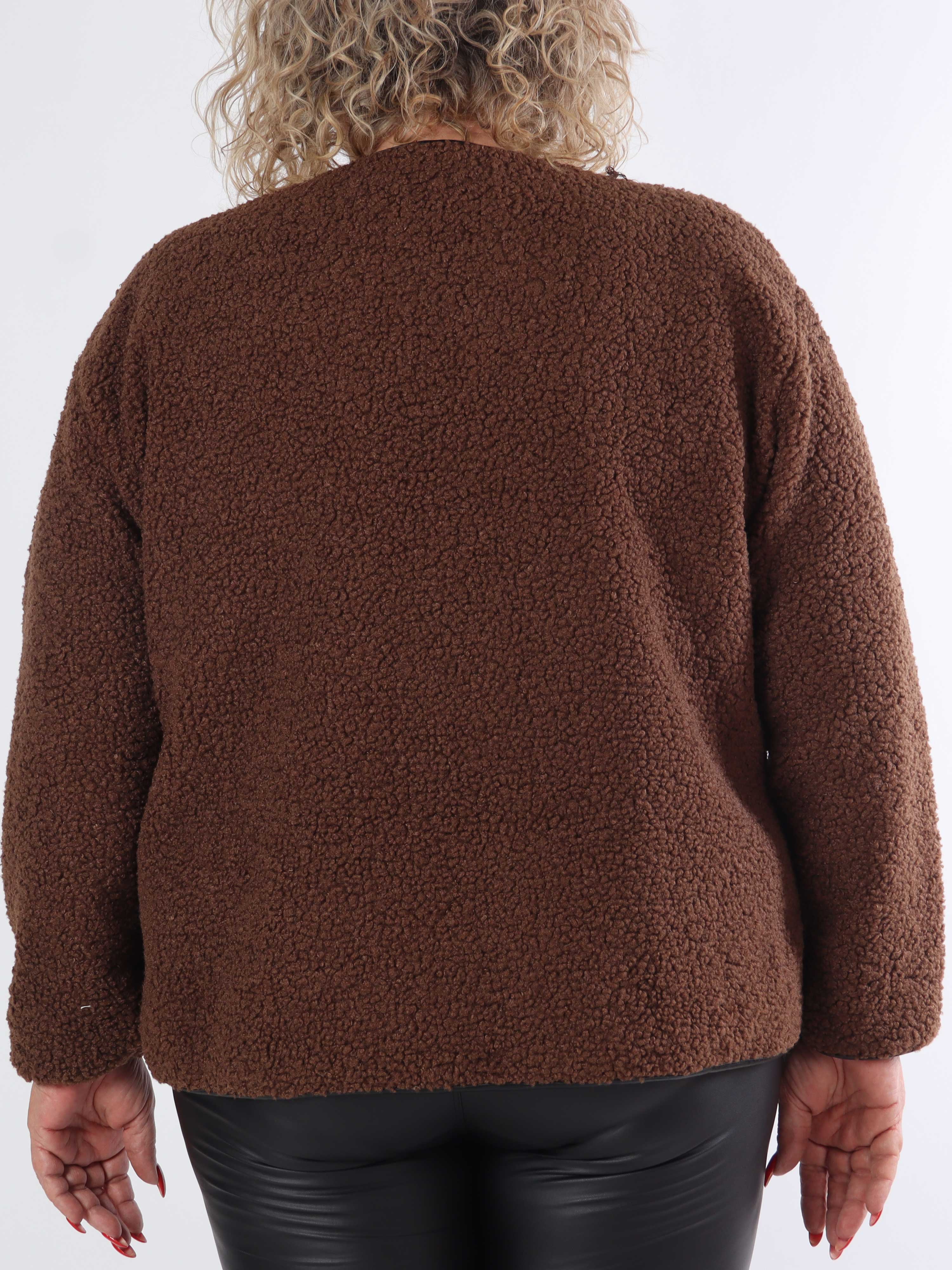 Danya - Fleecekofta i plus size med rosetter i läderlook